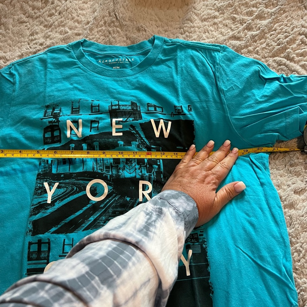 4 mens tshirts . Aeropostale & american eagle - Picture 9 of 13